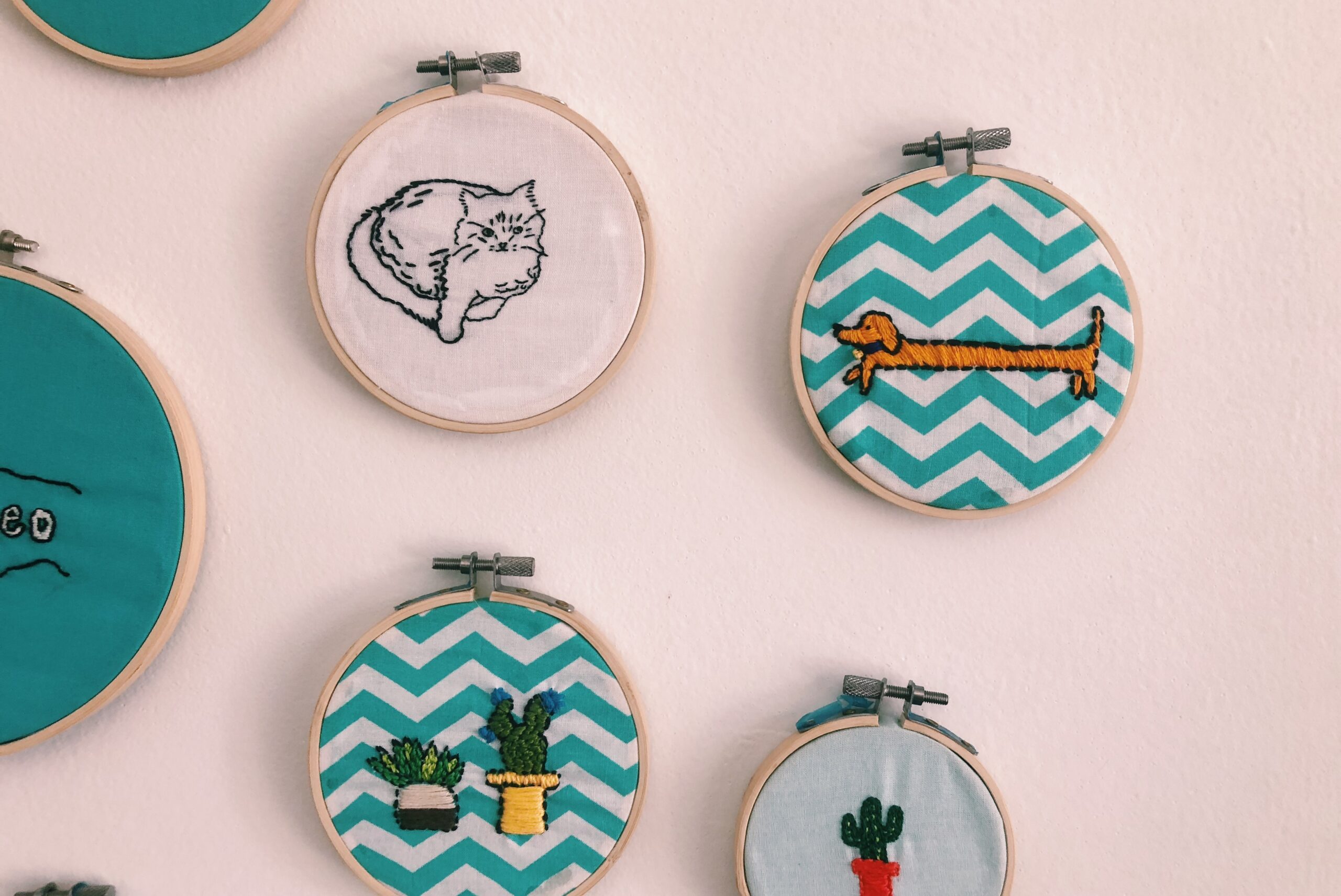 Be Kind & Co | Embroidery: An Unlikely Emotional Fix